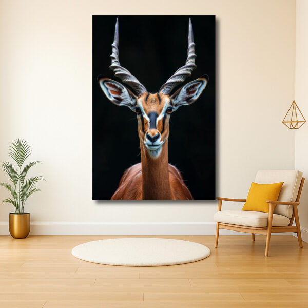 Beeldschone Antilope Tegen Donkere Achtergrond