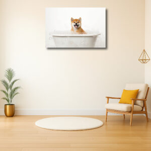 Blije hond in bad met bubbels