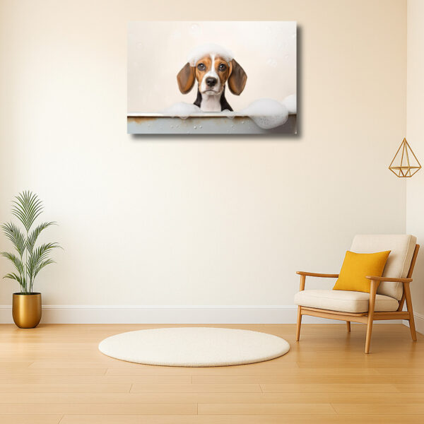 Schattige hond in een schuimbad