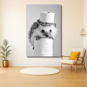 Egel met toiletpapierhoed