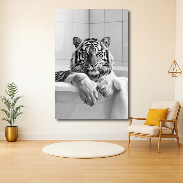 Rustige tijger in een moderne badkamer