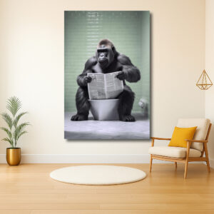 Gorilla leest krant op toilet