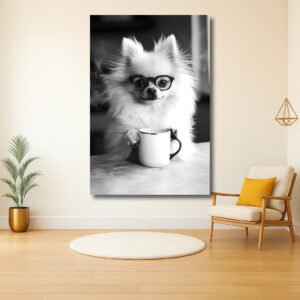 Fluffy hond met bril en een kopje koffie