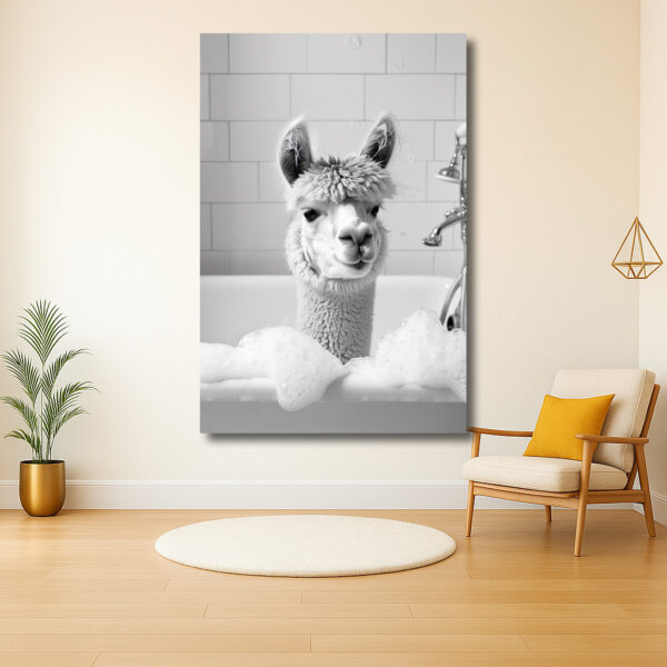 Lama in het bad met schuim