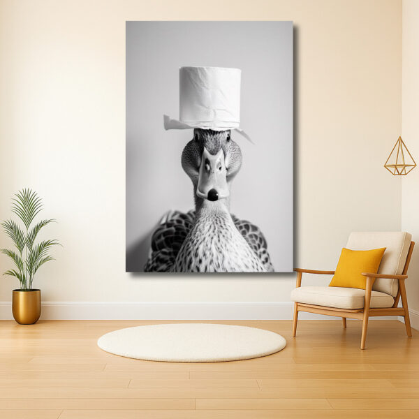 Eend met hoed van toiletpapier