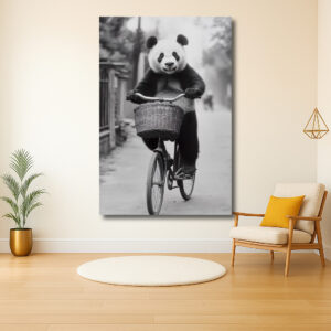 Panda op fiets in zwart-wit