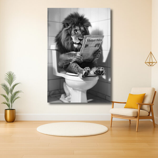 Leeuw leest krant op toilet