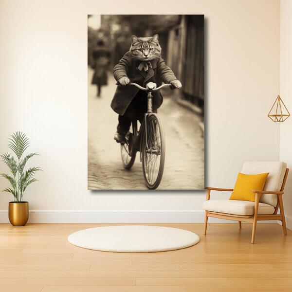 Kat in ouderwetse kledij op een fiets