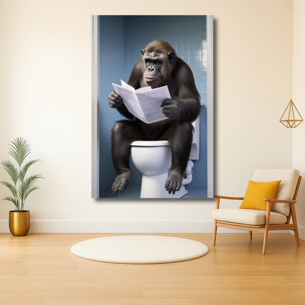 Aap leest krant op het toilet