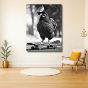 Coole Kip op Skateboard in Zwart-Wit