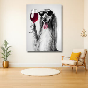 Stijlvolle hond met wijnglas en zonnebril
