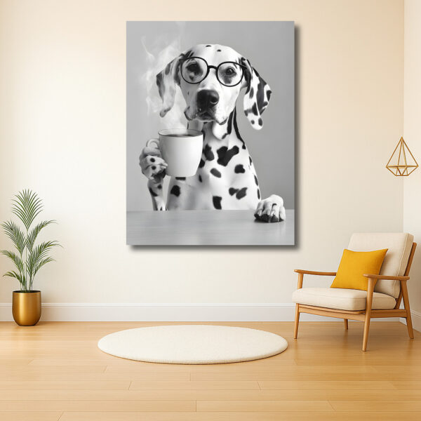 Dalmatier geniet van een warme drank