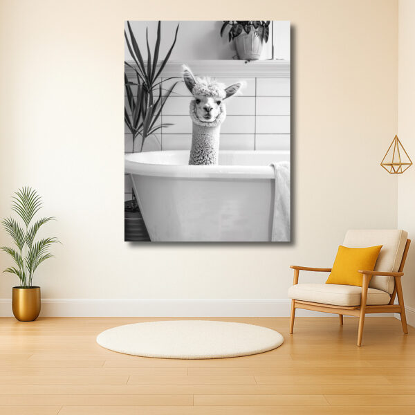 Een ondeugende lama in de badkamer